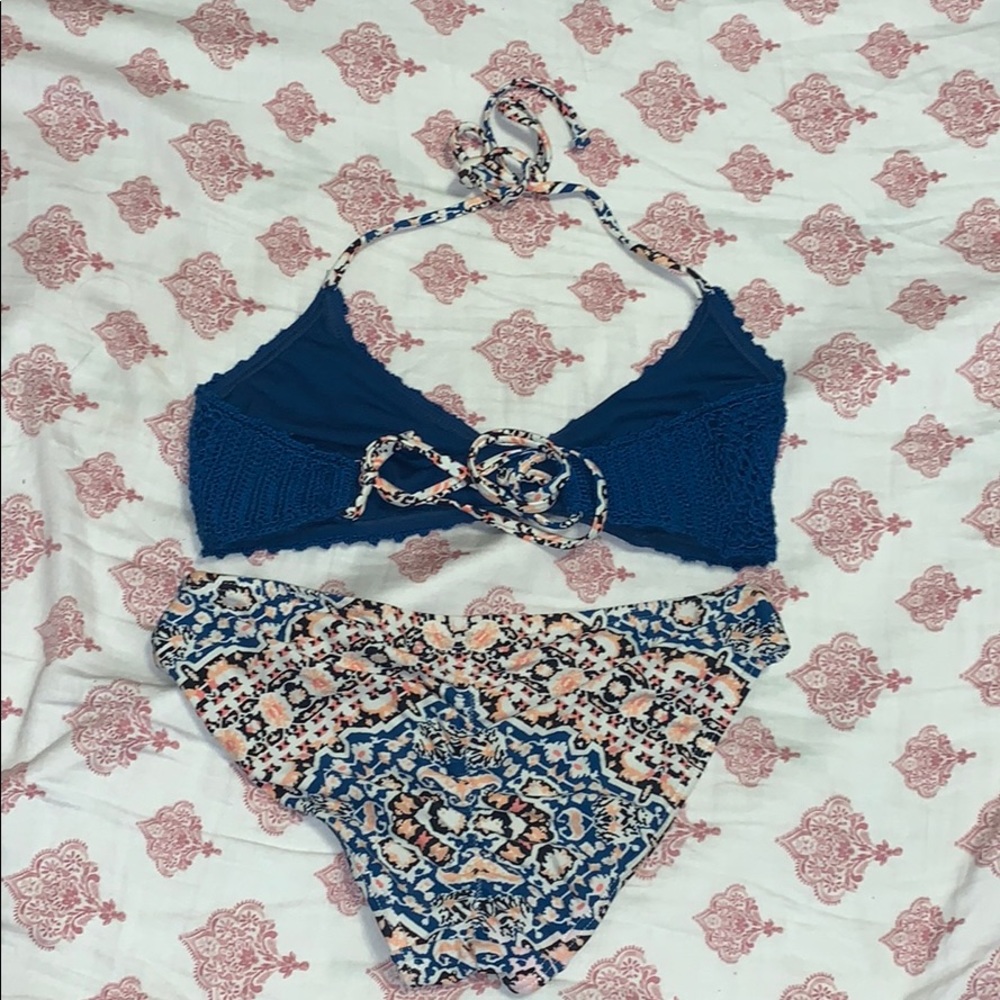 bikini - Picture 2 of 2